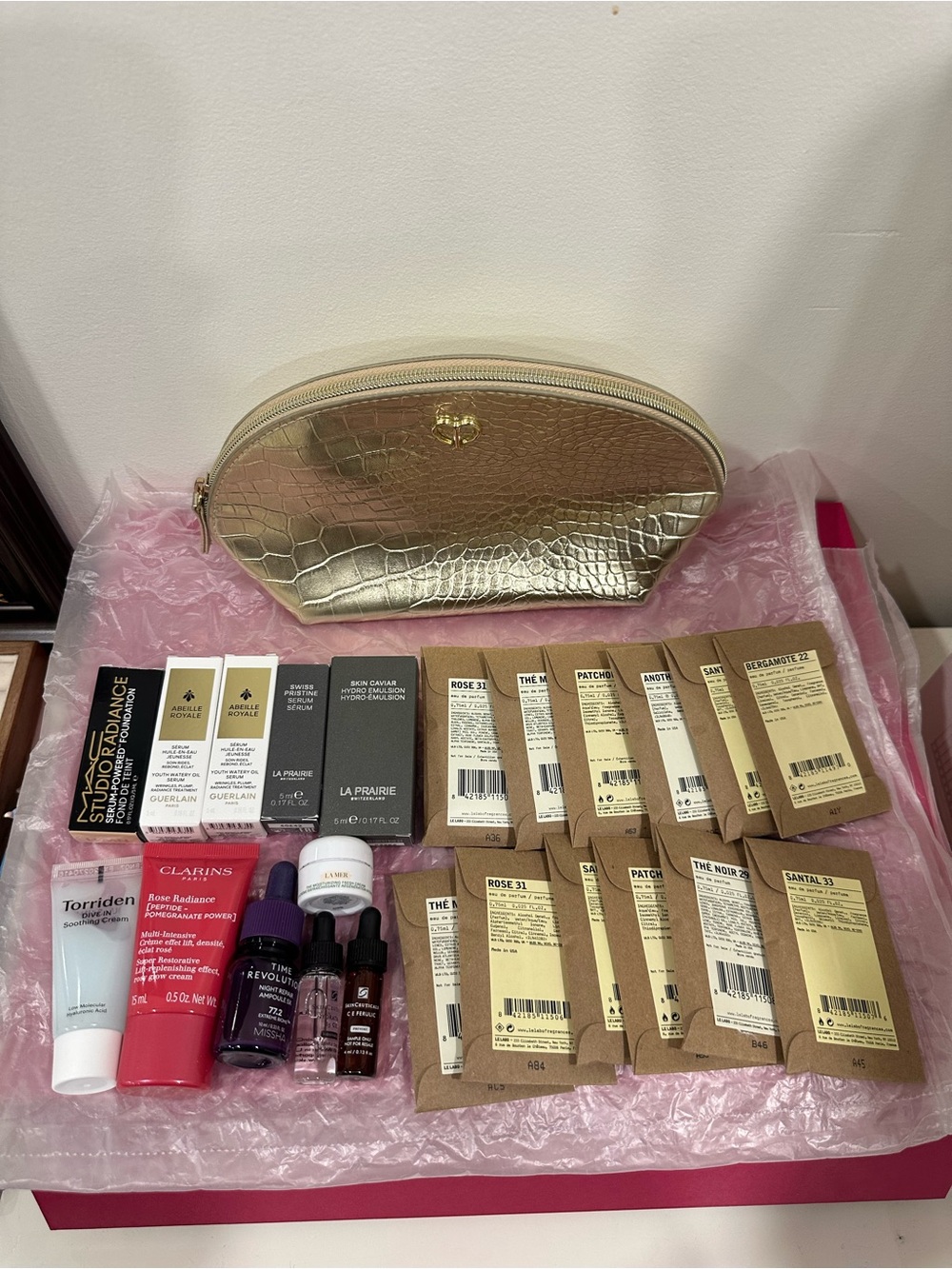 Gold Croc-Embossed Cosmetic Bag with Zip Closure - Unbranded